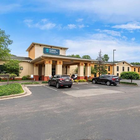 Clarion Inn & Suites Northwest Indianapolis Exterior foto