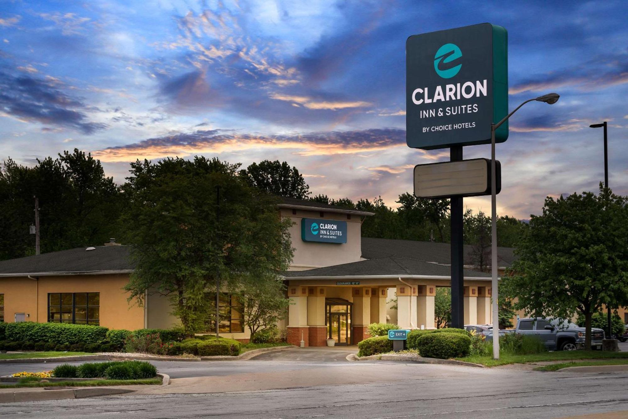 Clarion Inn & Suites Northwest Indianapolis Exterior foto